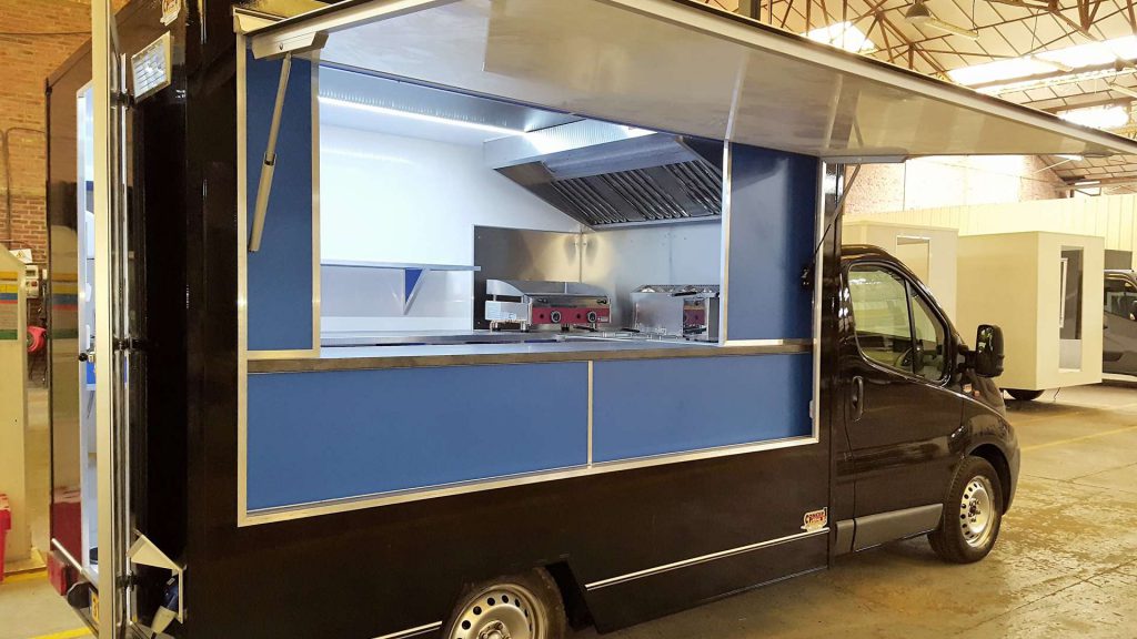 Réalisation Foodtruck M friterie-snack