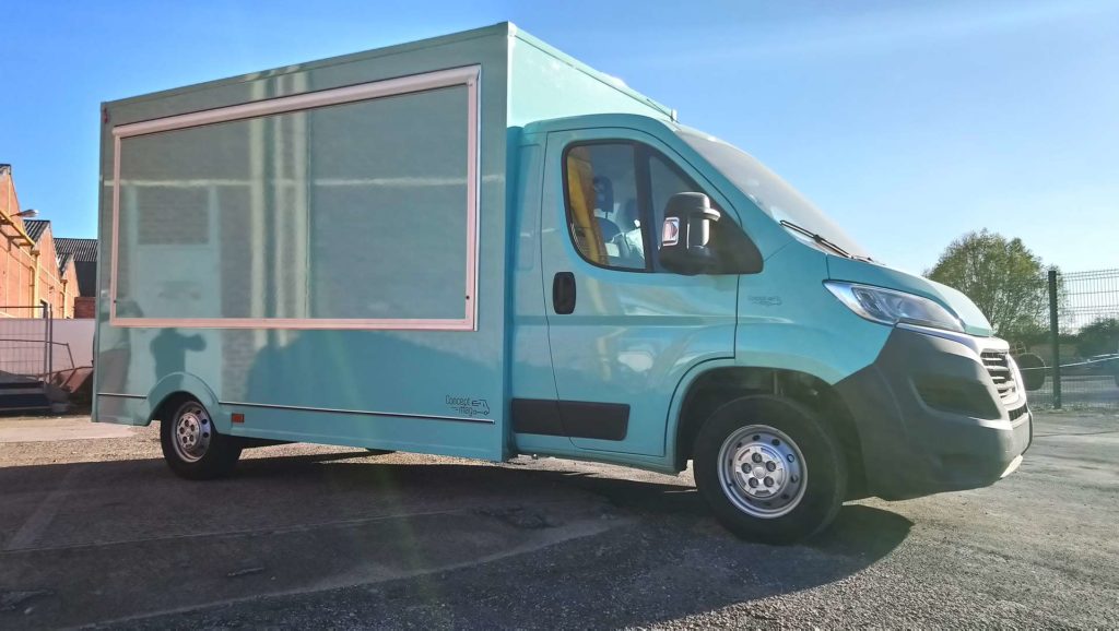 camion ambulant bleu 3 ouvertures